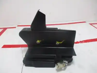 Peça sobressalente para automóvel em segunda mão fechadura da porta dianteira direita por dacia sandero básico referências oem iam 805026816rc