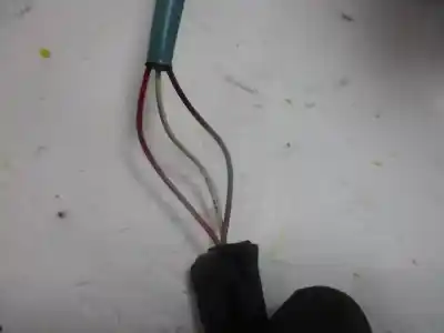 Pezzo di ricambio per auto di seconda mano specchio sinistro per citroen c2 furio riferimenti oem iam   823439