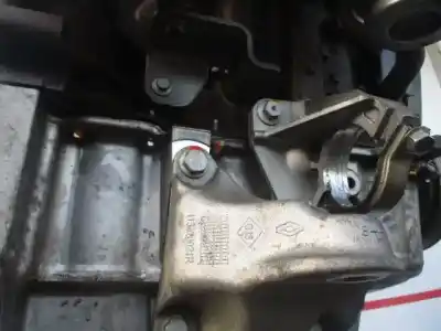 Pièce détachée automobile d'occasion moteur complet pour renault megane ii classic berlina 1.5 dci diesel références oem iam k9k836 823599 