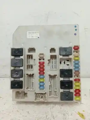 Second-hand car spare part fuse box unit for renault clio iii confort dynamique oem iam references 356231e  850731