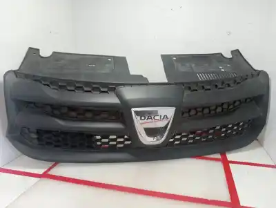 Second-hand car spare part front grille for dacia sandero sl eficacia oem iam references 623107634r