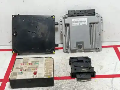 Second-hand car spare part Ecu Engine Control for RENAULT LAGUNA III 2.0 dCi Diesel CAT OEM IAM references 8200726880  