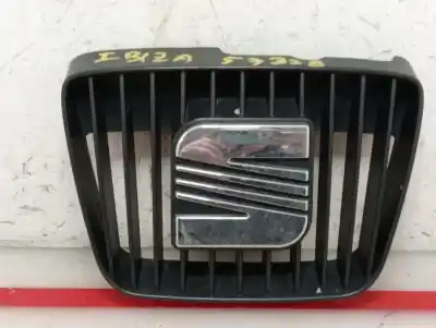 Pièce détachée automobile d'occasion GRILLE AVANT pour SEAT IBIZA II (6K1)  Références OEM IAM 6K0853654B  