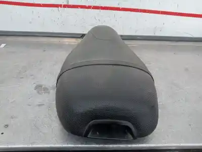Second-hand car spare part right front seat for piaggio (vespa) tph tph 50 oem iam references   885107