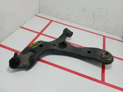 Peça sobressalente para automóvel em segunda mão braço de suspensão dianteiro esquerdo por toyota auris active referências oem iam 