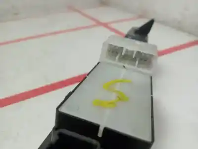 Автозапчасти б/у выключатель левого переднего окна за suzuki swift berlina (mz) gl ссылки oem iam 62j101679t  