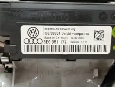Автозапчастина б/у внутрішне світло для seat exeo st (3r5) (2009>) reference посилання на oem iam 8e0951177  