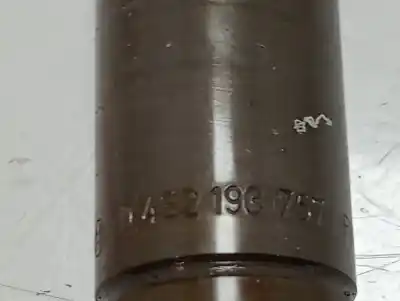 Pezzo di ricambio per auto di seconda mano iniettore per iveco daily furgón 8140.43c riferimenti oem iam 0432193757  