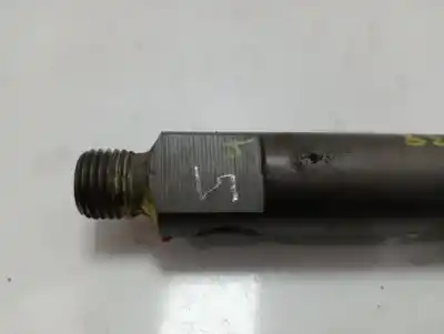 Pezzo di ricambio per auto di seconda mano iniettore per iveco daily furgón 8140.43c riferimenti oem iam 0432193757  
