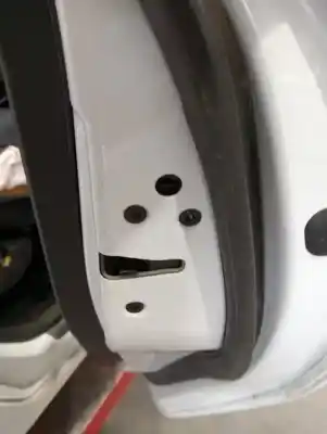 Tweedehands auto-onderdeel achter rechts deurslot voor ford fiesta (ccn) black edition oem iam-referenties 