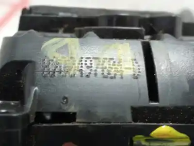 Pezzo di ricambio per auto di seconda mano serratura porta anteriore destra per renault kangoo furgón confort riferimenti oem iam 8200497604d  