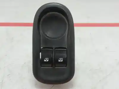 Peça sobressalente para automóvel em segunda mão BOTÃO / INTERRUPTOR ELEVADOR VIDRO DIANTEIRO ESQUERDO por RENAULT KANGOO  Referências OEM IAM 8200548969  