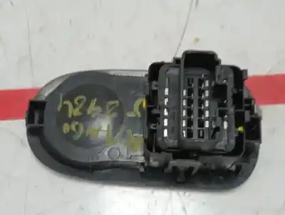 Peça sobressalente para automóvel em segunda mão botão / interruptor elevador vidro dianteiro esquerdo por renault kangoo furgón confort referências oem iam 8200548969  