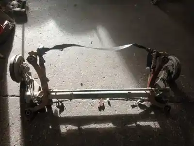 Peça sobressalente para automóvel em segunda mão charrió / suporte de eixo de trás por peugeot 206 berlina xs referências oem iam 