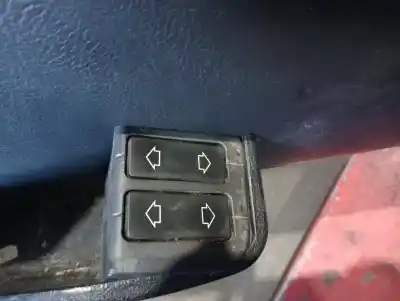 Peça sobressalente para automóvel em segunda mão BOTÃO / INTERRUPTOR ELEVADOR VIDRO DIANTEIRO ESQUERDO por PEUGEOT 205 BERLINA 1.8 Diesel CAT Referências OEM IAM   