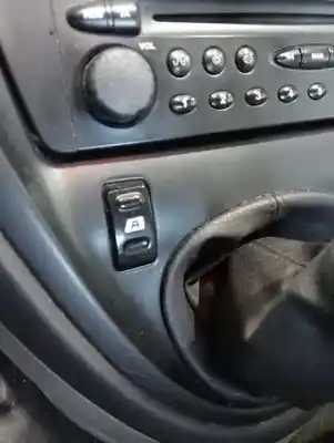Peça sobressalente para automóvel em segunda mão ELEVADOR DE VIDROS DIANTEIRA ESQUERDA por CITROEN XSARA PICASSO 2.0 HDi CAT (RHY / DW10TD) Referências OEM IAM   