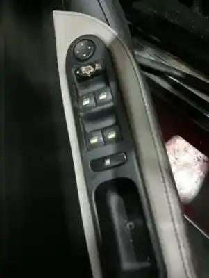 Second-hand car spare part LEFT FRONT POWER WINDOW SWITCH for PEUGEOT 307 CC (S1) 2.0 OEM IAM references   