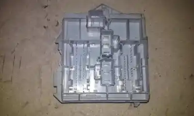 Pezzo di ricambio per auto di seconda mano scatola relè/fusibili per fiat stilo (192) 1.9 jtd cat riferimenti oem iam 00468461090  