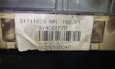 Peça sobressalente para automóvel em segunda mão caixa de fusíveis e relés por fiat stilo (192) 1.9 jtd cat referências oem iam 501209510040  