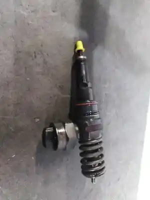 Tweedehands auto-onderdeel Injector voor VOLKSWAGEN PASSAT BERLINA (3B3) 1.9 TDI OEM IAM-referenties 038130073AA  
