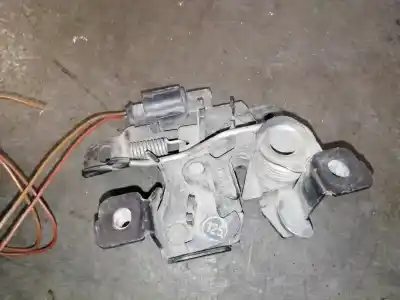 Автозапчасти б/у замок капота за audi a3 (8l) 1.9 tdi ambiente ссылки oem iam 8l0823509g  