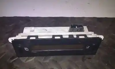 Peça sobressalente para automóvel em segunda mão monitor multimídia / gps por citroen c3 1.4 hdi exclusive referências oem iam 9647409477
