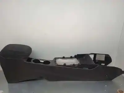 Pièce détachée automobile d'occasion console centrale pour hyundai i30 (gd) 1.6 crdi références oem iam 84610a6100
