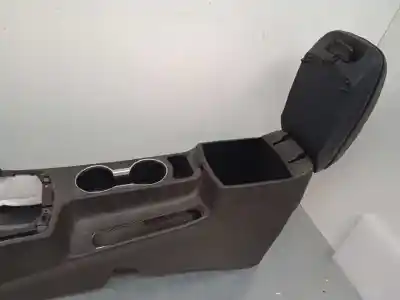 Автозапчастина б/у центральна консоль для hyundai i30 (gd) 1.6 crdi посилання на oem iam 84610a6100  