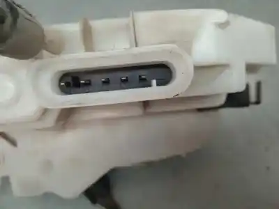 Second-hand car spare part left front door lock for citroen c3 1.1 collection oem iam references   