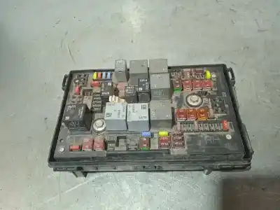 Gebrauchtes Autoersatzteil relais sicherungskasten multifunktionsrelais zum opel astra j lim. cosmo oem-iam-referenzen 13318782