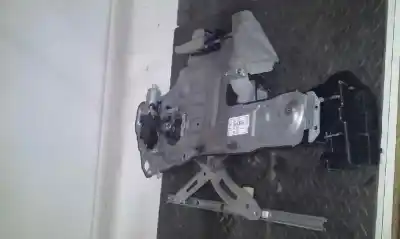 Tweedehands auto-onderdeel regelaar rechts voor ruit voor hyundai trajet (fo) 2.0 crdi gls oem iam-referenties 