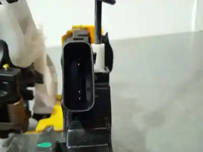 Peça sobressalente para automóvel em segunda mão fechadura da porta dianteira direita por kia pro cee´d (jd) 1.4 crdi 90 referências oem iam 81320a2110  