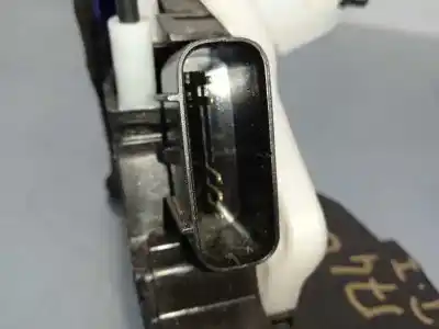 Second-hand car spare part rear left door lock for kia carens ( ) 1.7 crdi cat oem iam references 81410a4030 5 pins 81410a4030