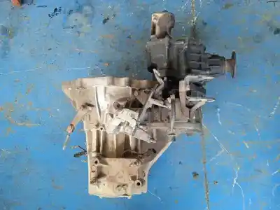 Second-hand car spare part gearbox for hyundai santa fe (sm) 2.0 gls crdi 4x4 oem iam references y030601005