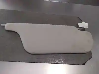 Second-hand car spare part left sunshade for renault clio iii authentique oem iam references   