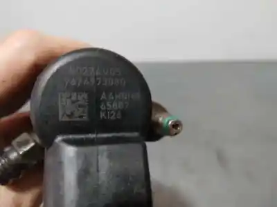 Peça sobressalente para automóvel em segunda mão injetor por citroen c4 grand picasso 1.6 hdi fap referências oem iam 9674973080  