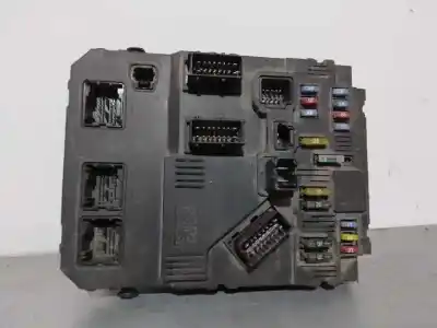 Second-hand car spare part fuse box unit for peugeot 407 sw st sport oem iam references s120104600l