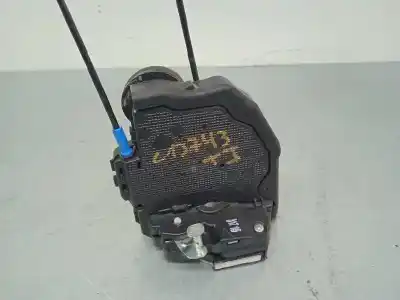 Peça sobressalente para automóvel em segunda mão fechadura da porta traseira esquerda por toyota auris hybrid active referências oem iam 