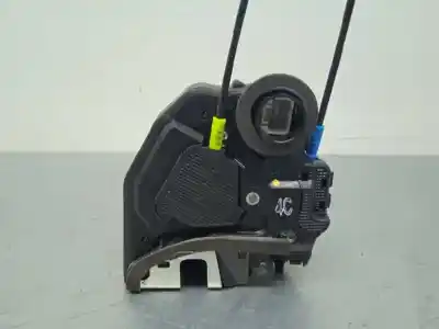 Recambio de automóvil de segunda mano de cerradura puerta trasera izquierda para toyota auris hybrid active referencias oem iam  4 pins 