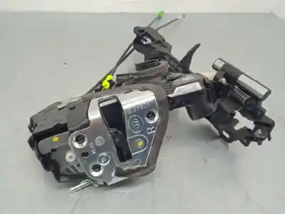 Peça sobressalente para automóvel em segunda mão fechadura da porta dianteira direita por toyota auris hybrid active referências oem iam 