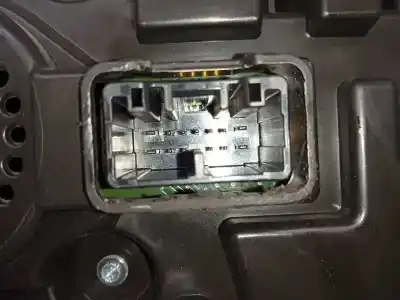 Peça sobressalente para automóvel em segunda mão quadrante por toyota auris hybrid active referências oem iam   