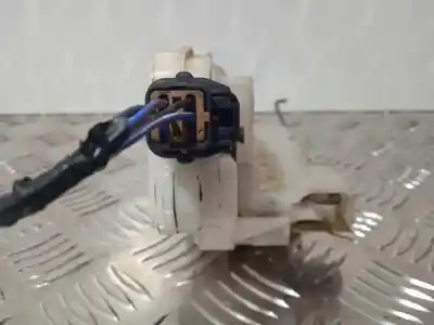 Автозапчастина б/у замок передніх дверей лівий для mitsubishi l 200 (k6/7) 2.5 td cat посилання на oem iam   