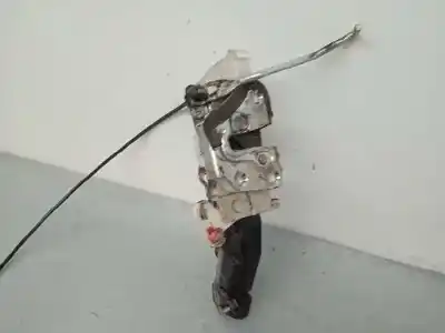 Peça sobressalente para automóvel em segunda mão fechadura da porta dianteira esquerda por peugeot 107 urban referências oem iam 