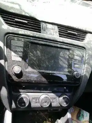 Peça sobressalente para automóvel em segunda mão sistema de áudio / rádio cd por skoda octavia lim. (5e3) ambition referências oem iam 