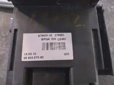 Peça sobressalente para automóvel em segunda mão caixa de fusíveis e relés por peugeot 3008 confort referências oem iam 28236841  