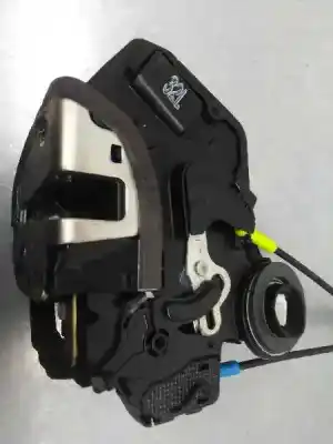 Pièce détachée automobile d'occasion serrure de porte arrière gauche pour toyota avensis berlina (t25) 1.8 sol sedán références oem iam  2 pins 32l