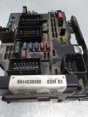 Pièce détachée automobile d'occasion boitier fusible bsm pour peugeot 307 (s1) xn références oem iam 9644038680  