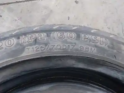 Pièce détachée automobile d'occasion pneu de rechange pour toyota corolla verso (r1) 2.2 d-4d sol références oem iam 125-70-17 98m  