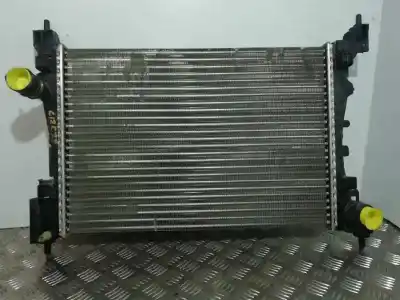 Автозапчастина б/у водяний радіатор для fiat punto (evo) (199) dynamic посилання на oem iam 55700447