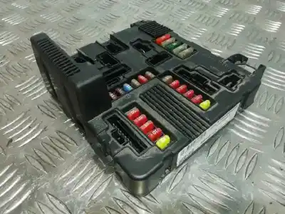 Second-hand car spare part fuse box unit for renault megane ii coupé-cabriolet (em0/1_) 1.6 oem iam references 8200306033b  